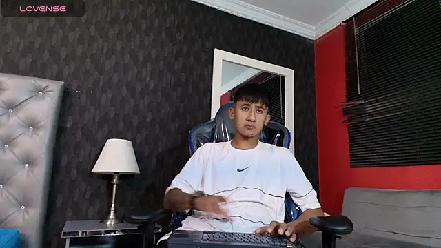 Vinackk online show from November 30, 2025, 3:18 am