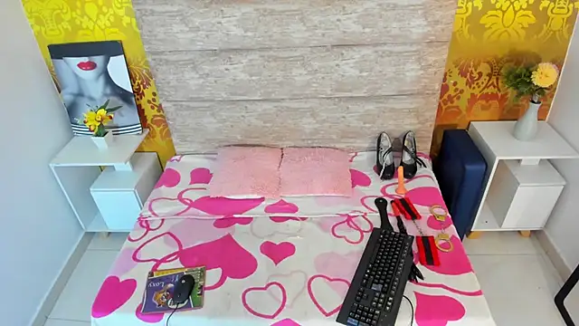 Snapshot of Sasha_Sexxx1 chatting on June 12, 2026, 3:43 pm Sasha Sexxx1 online show from June 12, 2026, 3:43 pm