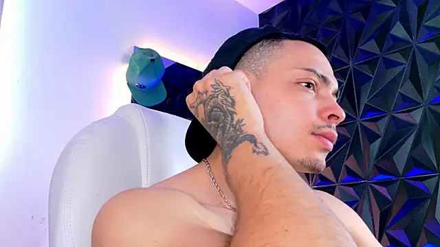 Maxwell Dupont online show from December 4, 2025, 4:06 pm