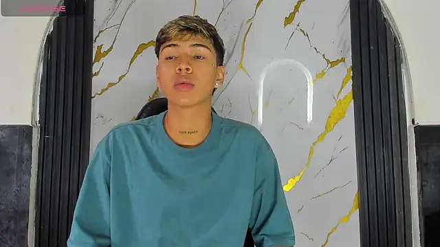 Timmy Kiing  online show from January 8, 2026, 9:10 pm