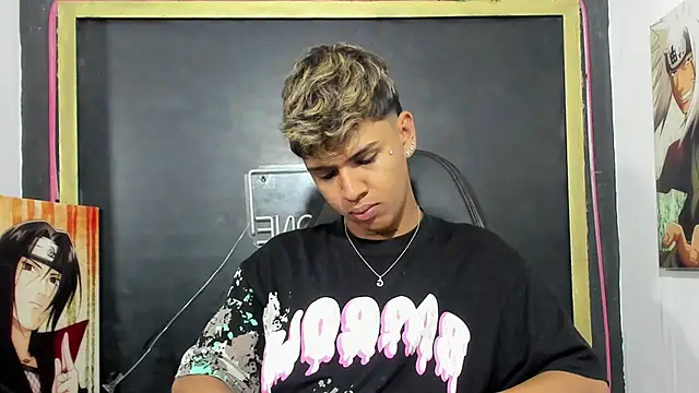 Timmy Kiing  online show from December 14, 2025, 9:20 pm