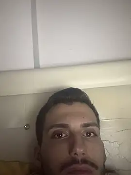 Emr61  online show from November 7, 2025, 11:41 pm