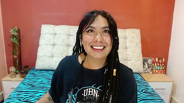 Snapshot of Becky_Hustonn chatting on November 20, 2025, 8:20 pm Becky Hustonn online show from November 20, 2025, 8:20 pm