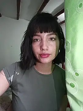 Luna juicy online show from November 27, 2025, 9:48 pm