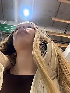 SashaCatt online show from February 27, 2026, 8:14 am