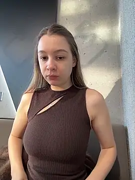 SashaCatt online show from December 14, 2025, 9:04 am