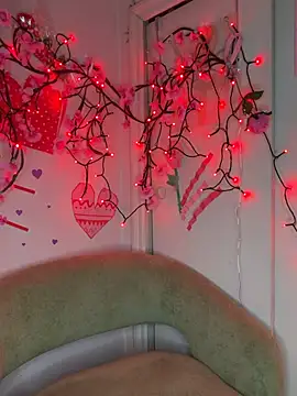 Snapshot of ValayaNoire chatting on February 14, 2026, 8:14 am ValayaNoire online show from February 14, 2026, 8:14 am