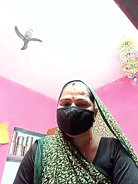 Snapshot of Karina_jann chatting on January 15, 2026, 9:45 am Karina jann online show from January 15, 2026, 9:45 am