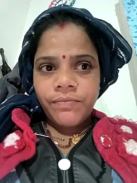 Hot suini online show from February 16, 2026, 3:43 pm