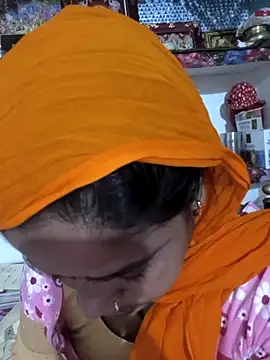 Hot suini online show from February 7, 2026, 12:13 pm