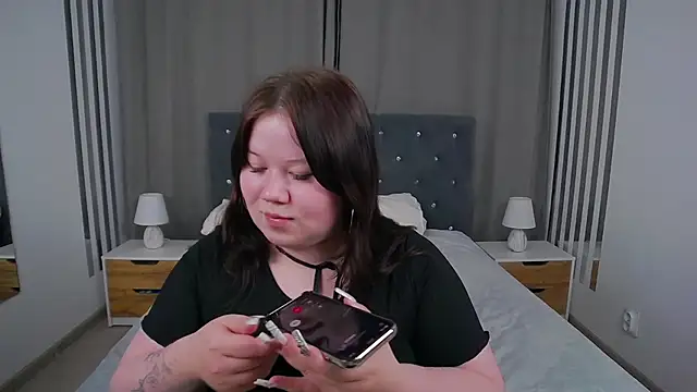 EvaNova  online show from November 26, 2025, 4:23 am