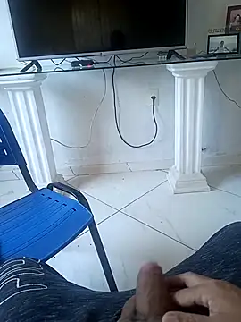 Snapshot of Lupercinio chatting on November 17, 2025, 6:34 pm Lupercinio online show from November 17, 2025, 6:34 pm