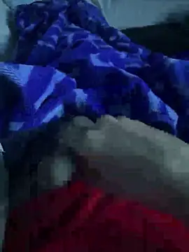 groschibre40100 online show from December 18, 2025, 10:24 pm