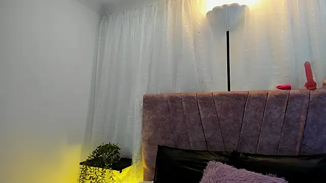 Victoriaa Anderson online show from March 17, 2026, 1:58 pm