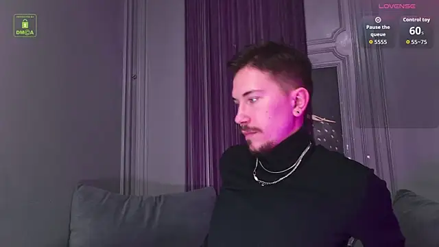 Snapshot of IskellaEvans chatting on November 24, 2025, 10:15 am IskellaEvans online show from November 24, 2025, 10:15 am