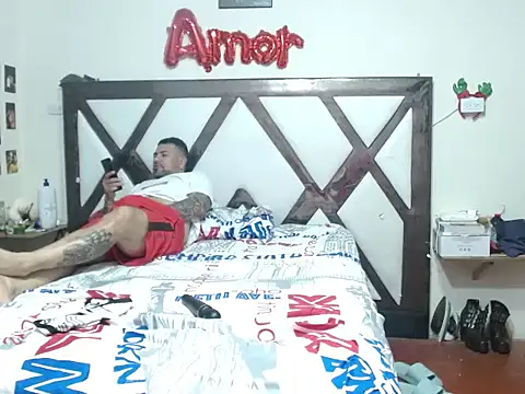 Snapshot of kendraandtommy chatting on November 18, 2025, 9:07 pm kendraandtommy online show from November 18, 2025, 9:07 pm