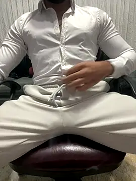 Snapshot of DARK0924 chatting on November 21, 2025, 5:45 pm DARK0924 online show from November 21, 2025, 5:45 pm