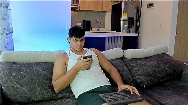 james smithx online show from November 21, 2025, 10:09 pm