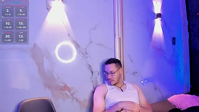 Aron and molly online show from December 5, 2025, 11:53 am