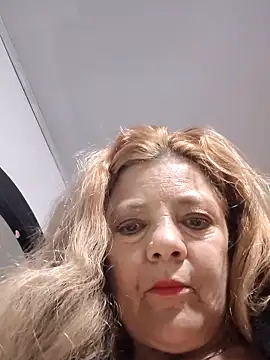 karlaanqui1 online show from February 17, 2026, 11:40 am