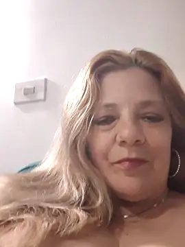 karlaanqui1 online show from February 11, 2026, 10:53 pm