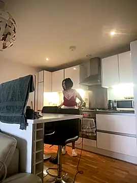 Snapshot of VenusEliteCo chatting on November 10, 2025, 9:03 am VenusEliteCo online show from November 10, 2025, 9:03 am