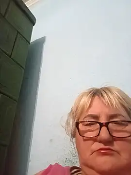 Snapshot of MilaTamila456 chatting on November 17, 2025, 5:39 pm MilaTamila456 online show from November 17, 2025, 5:39 pm