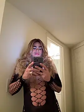 rikiisaac5 online show from December 3, 2025, 2:34 am