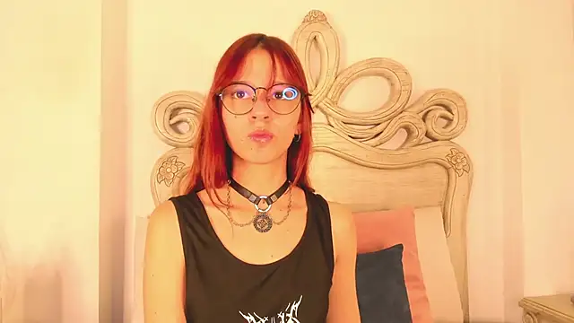 scarlett smith 3 online show from March 16, 2026, 2:41 am