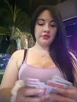 lady cristal online show from November 9, 2025, 6:39 am