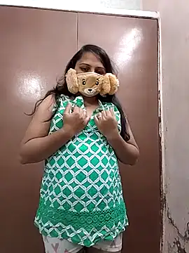 Kamna Hotty online show from December 2, 2025, 5:03 pm