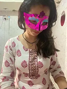 Snapshot of Red_Queen_11 chatting on November 27, 2025, 7:14 pm Red Queen 11 online show from November 27, 2025, 7:14 pm