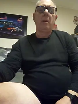 Snapshot of andy-1961 chatting on November 28, 2025, 10:54 pm andy-1961 online show from November 28, 2025, 10:54 pm