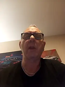 Snapshot of andy-1961 chatting on November 15, 2025, 12:03 am andy-1961 online show from November 15, 2025, 12:03 am