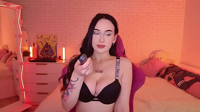 Darineko  online show from April 1, 2026, 3:30 am