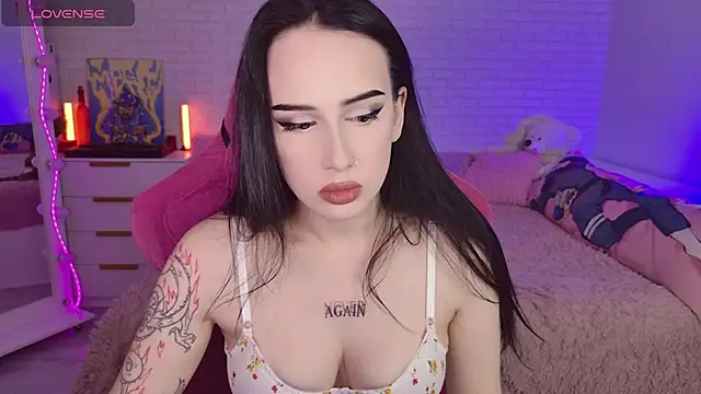 Darineko  online show from February 22, 2026, 4:37 am