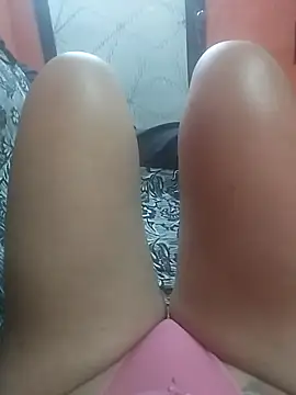 Snapshot of Tayanehot chatting on November 28, 2025, 8:47 am Tayanehot online show from November 28, 2025, 8:47 am