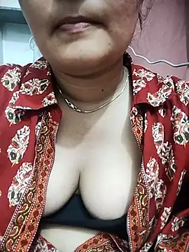 Snapshot of minni64207 chatting on May 19, 2026, 10:22 am minni64207 online show from May 19, 2026, 10:22 am