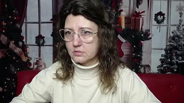 Snapshot of RoseHille chatting on December 21, 2025, 6:26 am RoseHille online show from December 21, 2025, 6:26 am