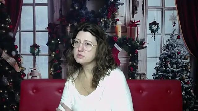 Snapshot of RoseHille chatting on December 20, 2025, 6:38 am RoseHille online show from December 20, 2025, 6:38 am