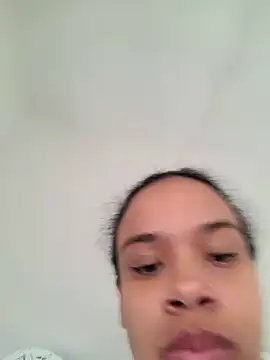 kyliecastell online show from November 21, 2025, 2:27 pm