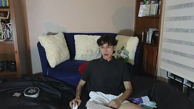 Derekswan online show from December 21, 2025, 12:02 am