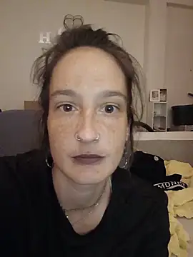AnonymeCmoi online show from June 7, 2026, 10:04 pm
