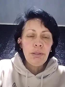 Snapshot of Jhanne_Cherry_ chatting on November 17, 2025, 6:50 am Jhanne Cherry online show from November 17, 2025, 6:50 am