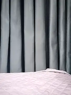   Anna    online show from November 24, 2025, 7:58 pm