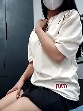   Anna    online show from December 3, 2025, 1:32 pm