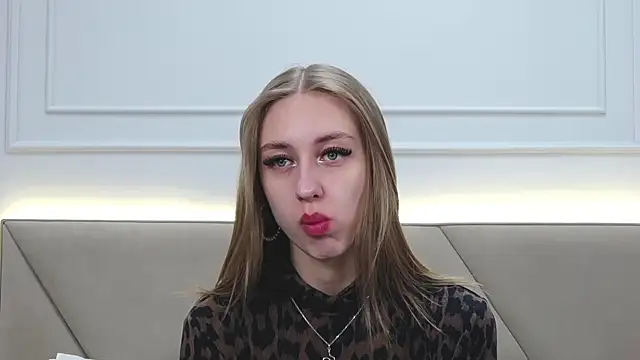 RachaelCute online show from December 19, 2025, 10:17 am