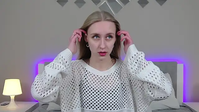 RachaelCute online show from March 8, 2026, 4:38 am