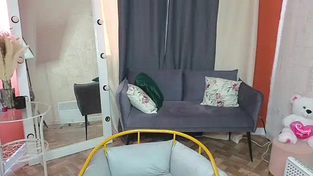 Snapshot of Annie_Way chatting on February 9, 2026, 9:18 am Annie Way online show from February 9, 2026, 9:18 am