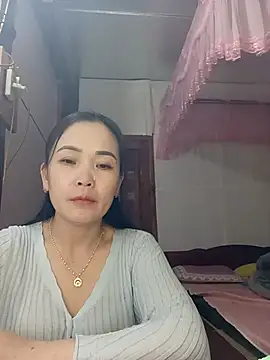 Feeling-hot online show from February 22, 2026, 1:52 am